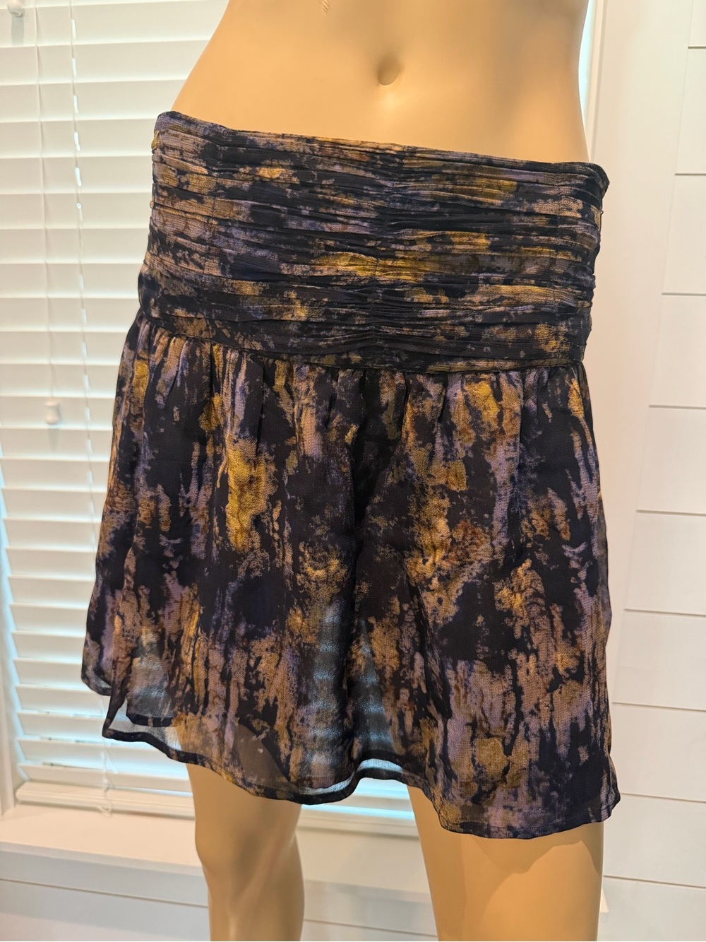 Maison Scotch "Scotch & Soda" Printed Mini Skirt (Smocked Waist) Size 1
